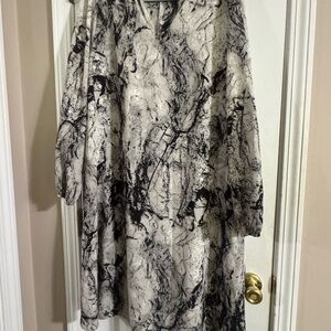 SHEIN Black and White Abstract Midi Dress